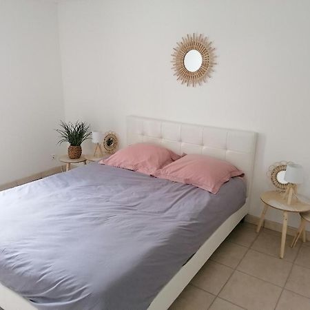 Hôtel Studio Douceur angevine à Saint-Jean-des-Mauvrets Extérieur photo