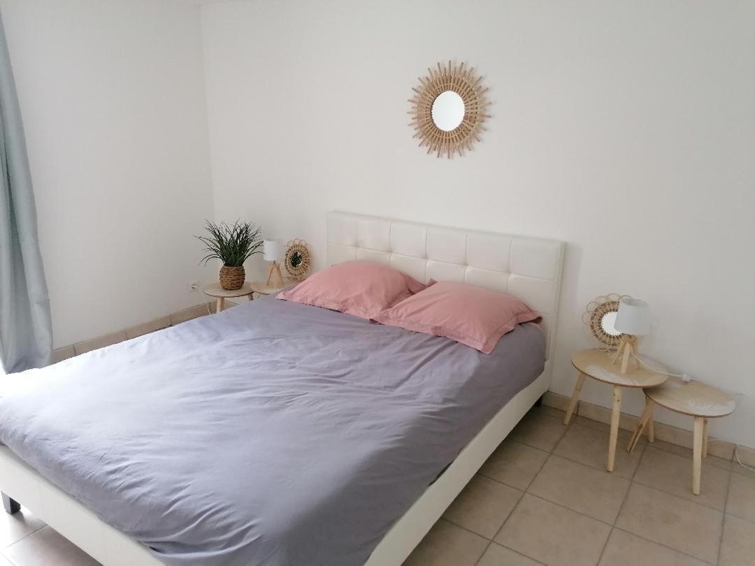 Hôtel Studio Douceur angevine à Saint-Jean-des-Mauvrets Extérieur photo