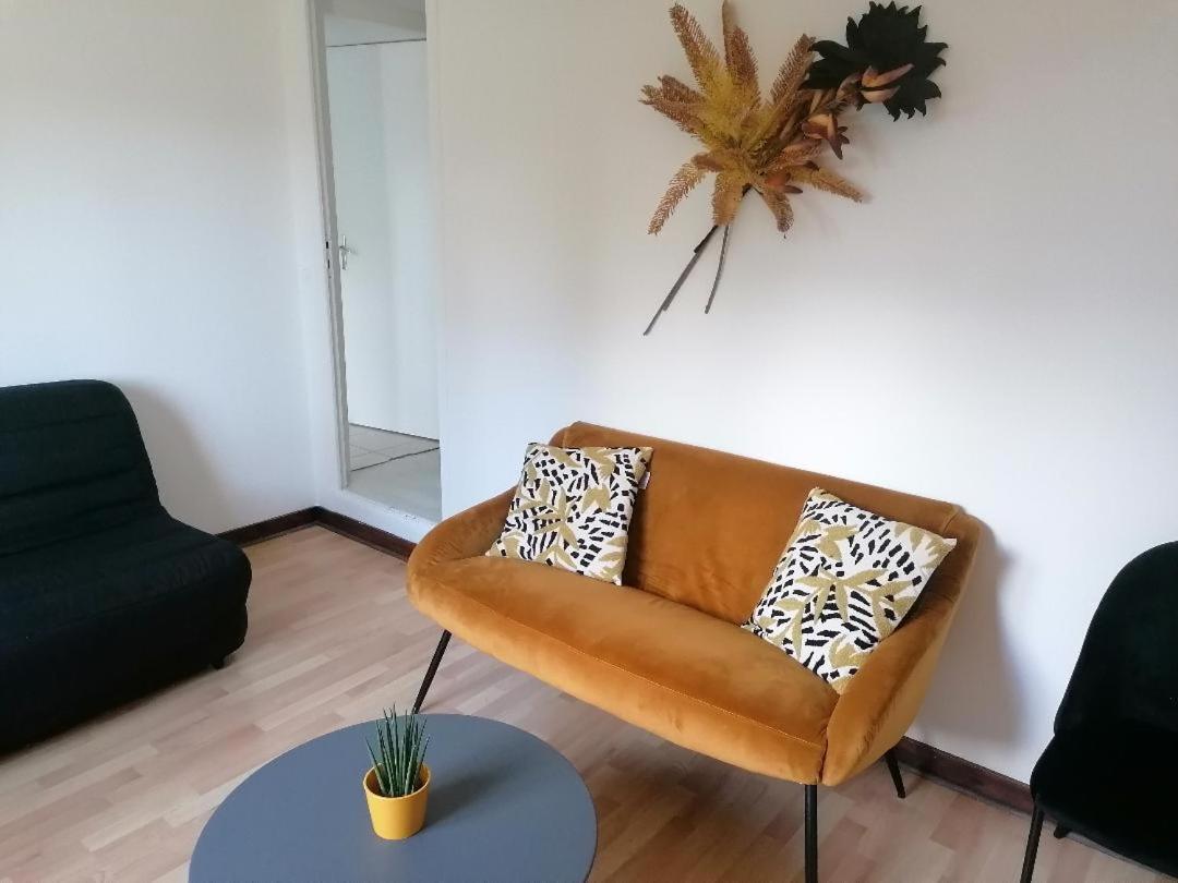 Hôtel Studio Douceur angevine à Saint-Jean-des-Mauvrets Extérieur photo