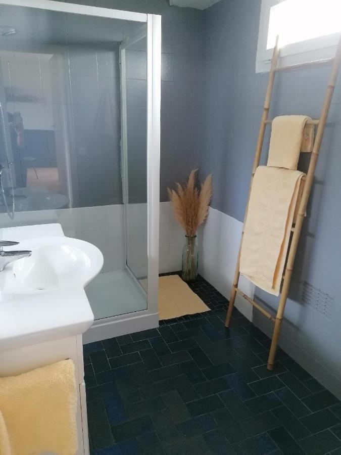 Hôtel Studio Douceur angevine à Saint-Jean-des-Mauvrets Extérieur photo